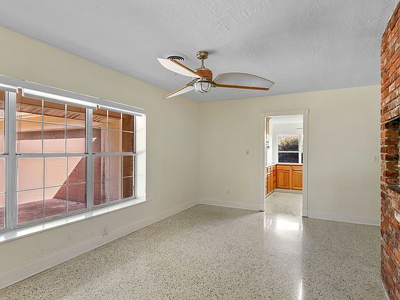 4th image of 820 Mojave Trl