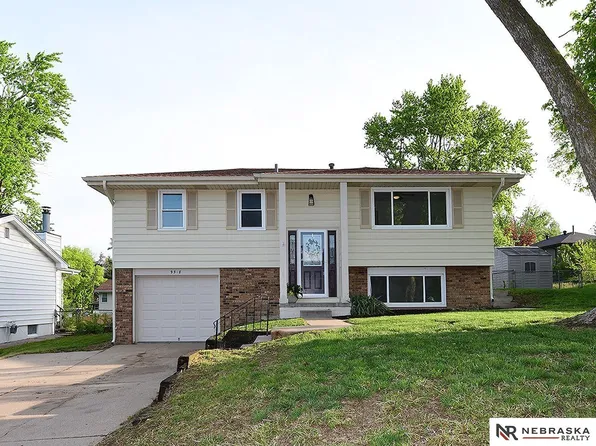 9518 Sprague St, Omaha, NE 68134