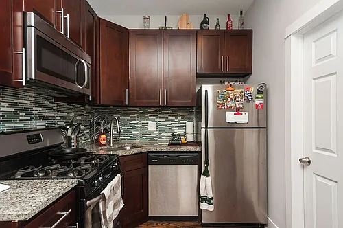 1338 W Huron St #3F Photo 1