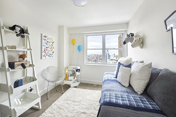 Sold by Warburg | media 27