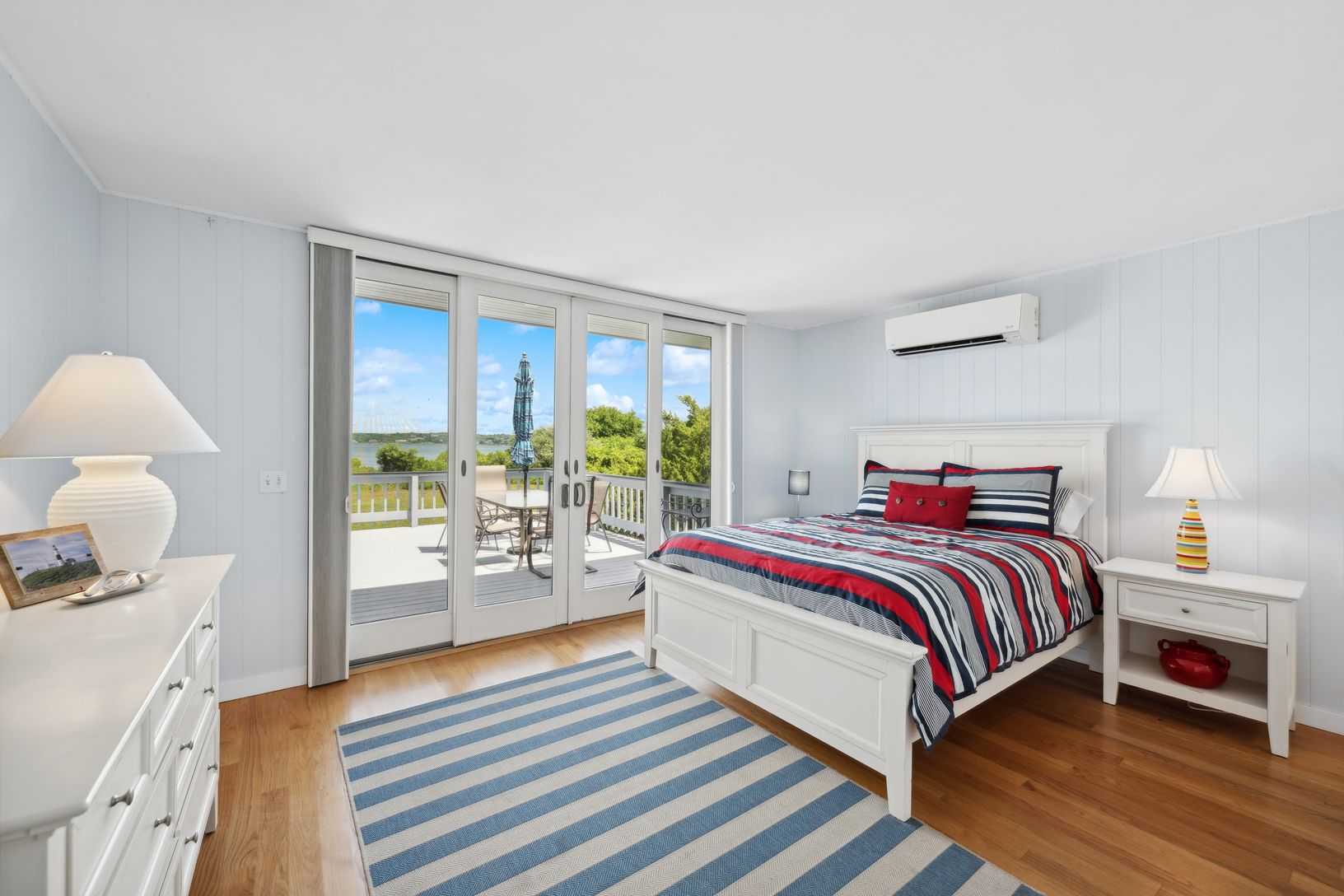  Second bedroom with outdoor access