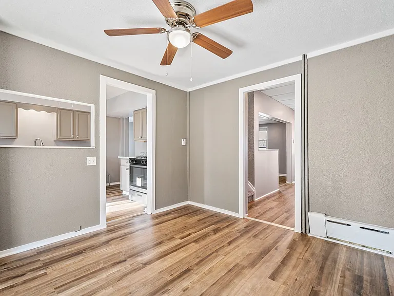 304 Marlow St — Photo 2