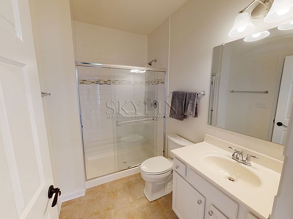 5th image of 621 Parkside Ct