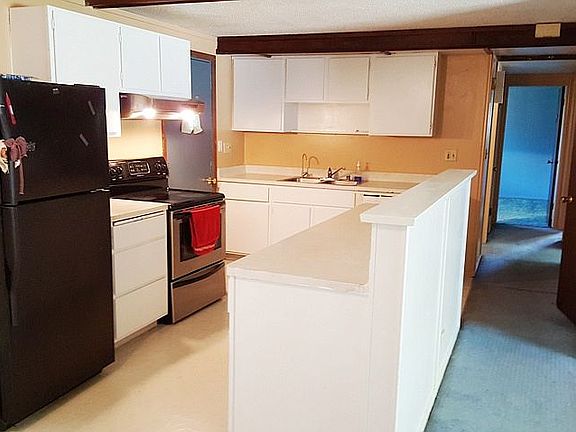 4th image of 212 Cedar St