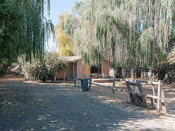 2nd image of 9375 Kern Ave
