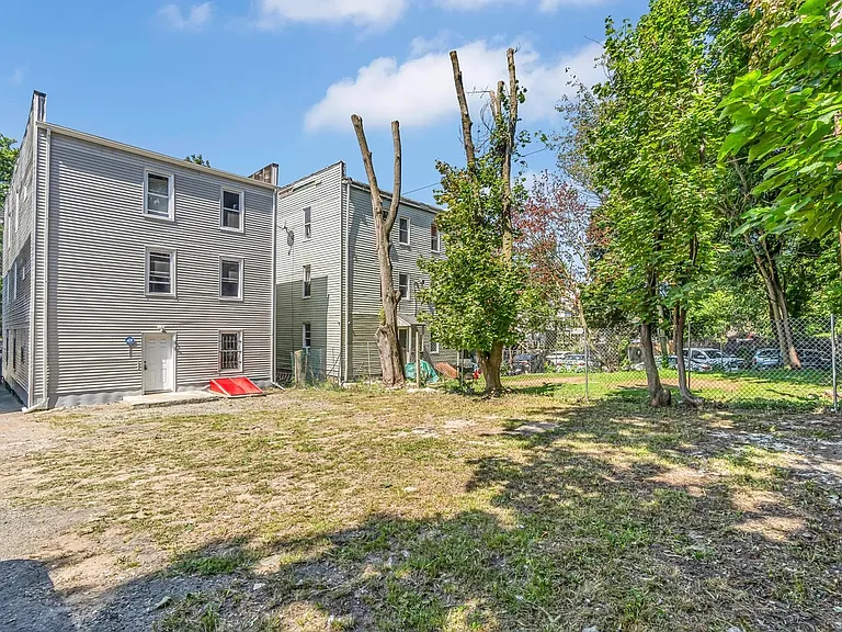 589 Winchester Ave #2 — Photo 8
