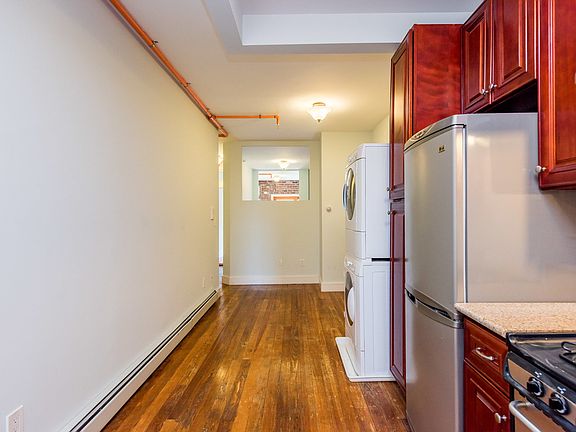 5th image of 134 Jefferson St #3C