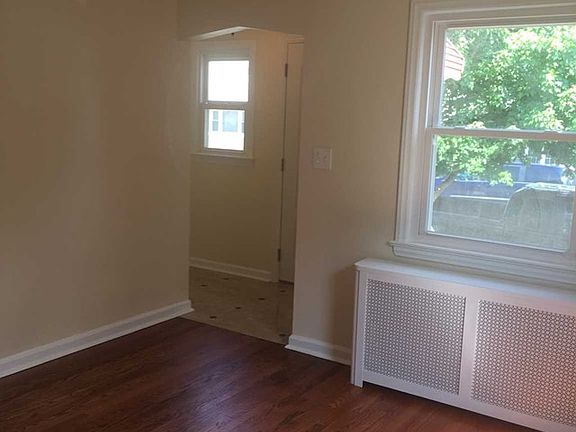 3rd image of 327 Highland Ave