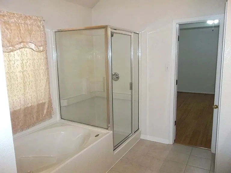 2703 Kinney Dr — Photo 9