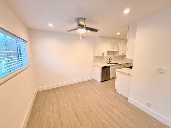 4th image of 336 S Norton Ave #5ed85672e