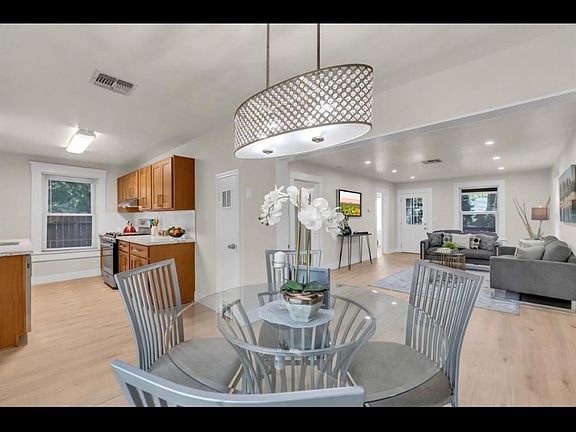 4th image of 102 B St