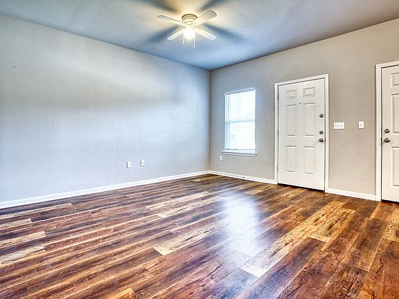 4th image of 2712 Ginger Ct