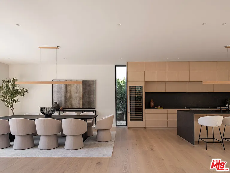 4939 Petit Ave — Photo 10