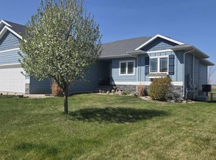 1305 S Gill Ave, Sioux Falls, SD 57106
