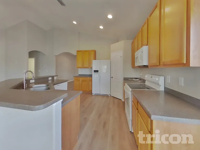 3921 Langdrum Dr — Photo 6
