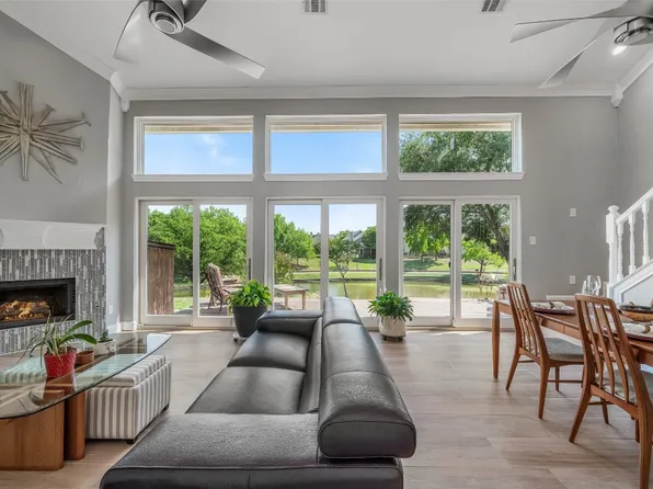 802 Canal St, Irving, TX 75063