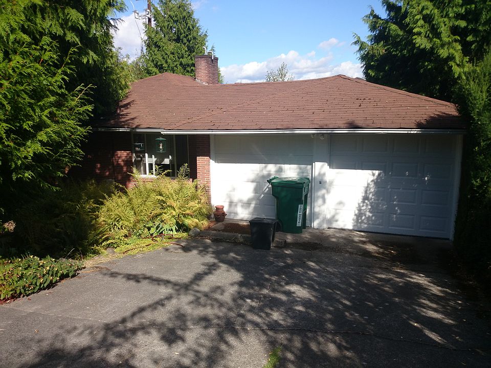 2nd image of 3403 NE 80th St