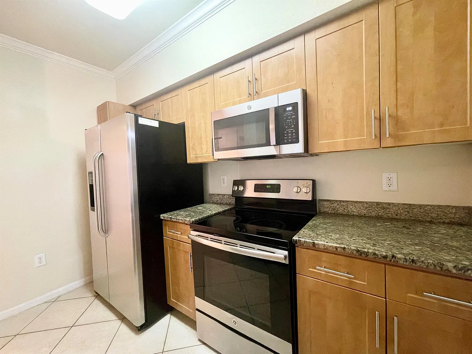 1 bed, 1.0 bath, 843 sqft, $1,840 — Photo 4