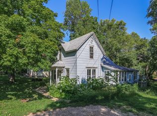 355 5th St SW, Cokato, MN 55321