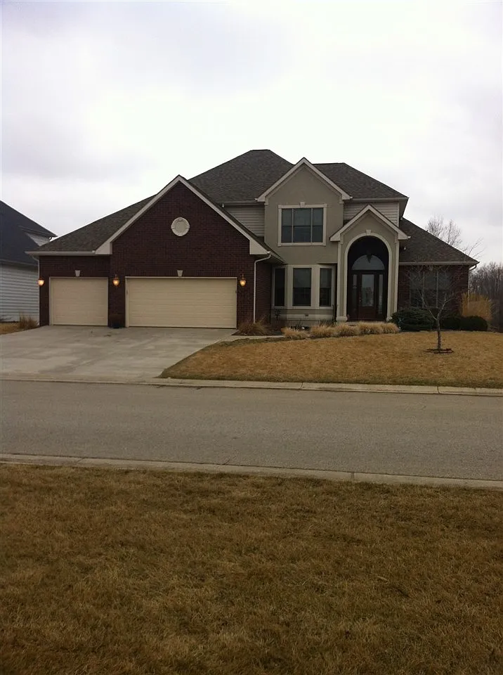 438 Sinclair Dr photo 1