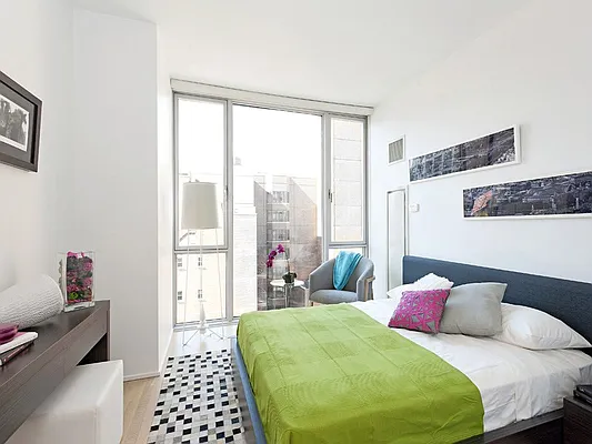 Sold by Sotheby's International Realty | media 19