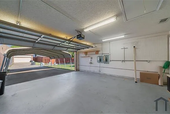 1620 Mercury Pl — Photo 32