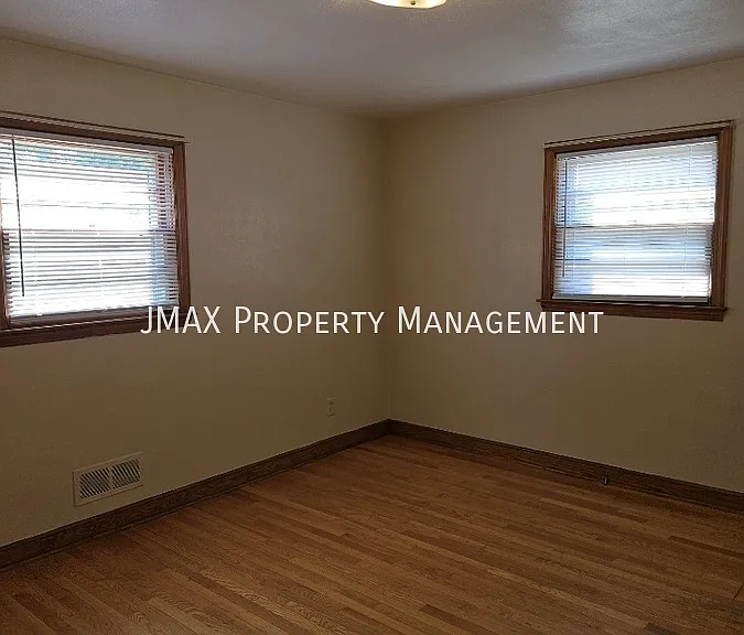3128 Fleetwood Ave — Photo 13
