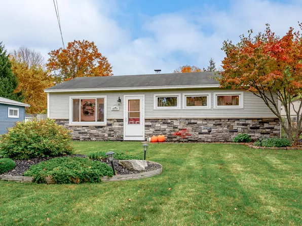 128 Barry St SE, Grand Rapids, MI 49548