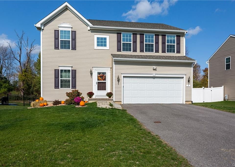 1st image of 9 Naylor Cir