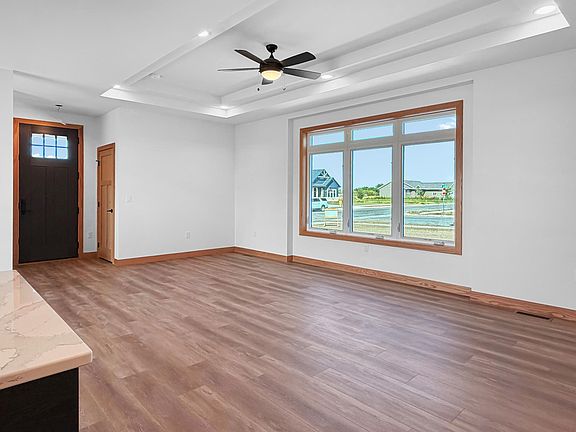 3rd image of 1100 Slate St