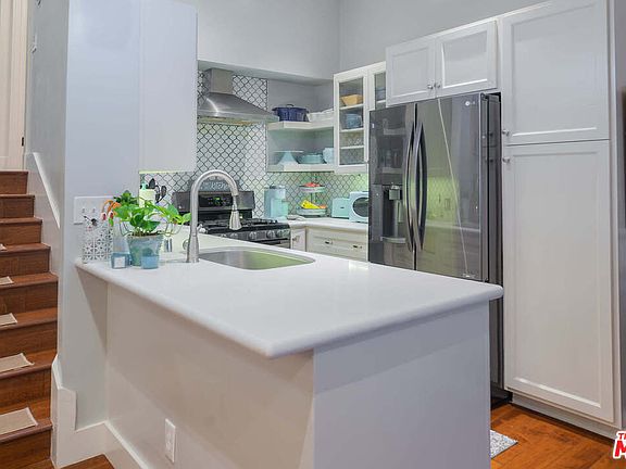 5th image of 446 N 5th St