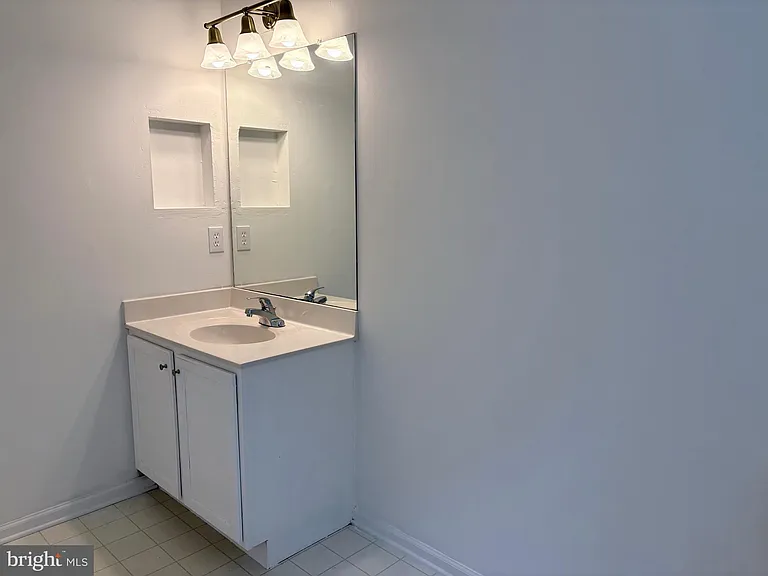 135 Natalie Rd — Photo 23