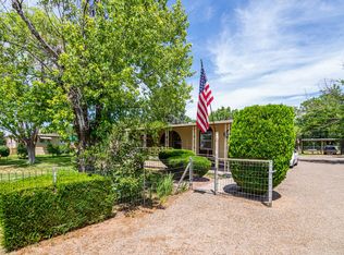 450 Mistletoe Ave, Bosque Farms, NM 87068