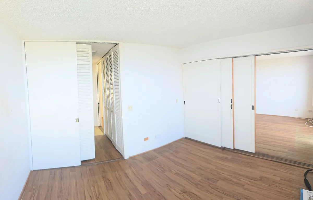 Building Photo - 4970 Kilauea Ave #610