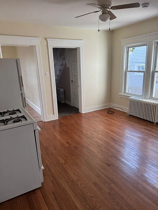 2 bed, 1.0 bath, 800 sqft, $2,200 — Photo 3