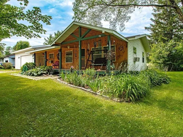 865 South Pine St, Grantsburg, WI 54840