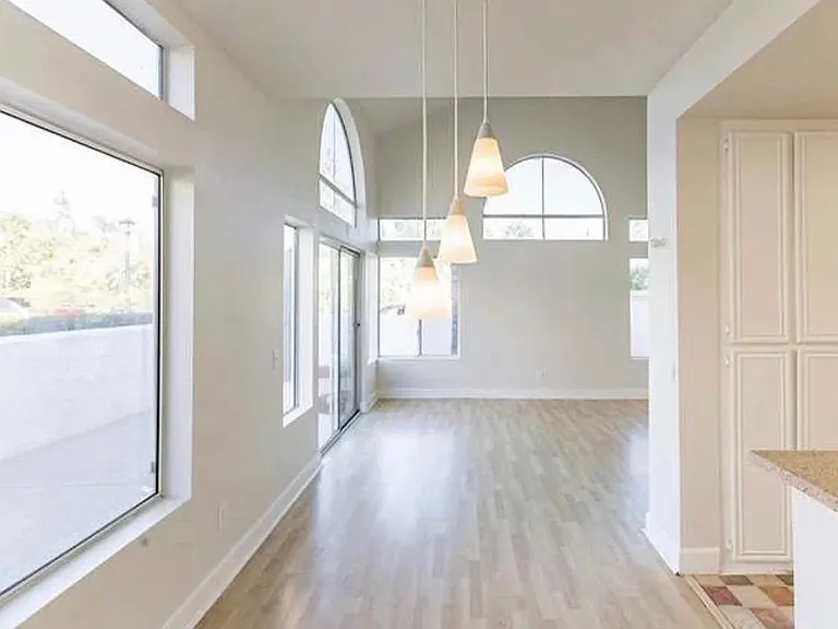 29552 Courtney Pl — Photo 3