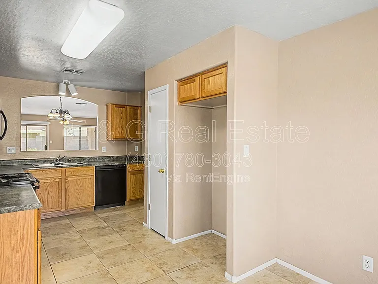 13153 W Mauna Loa Ln — Photo 8