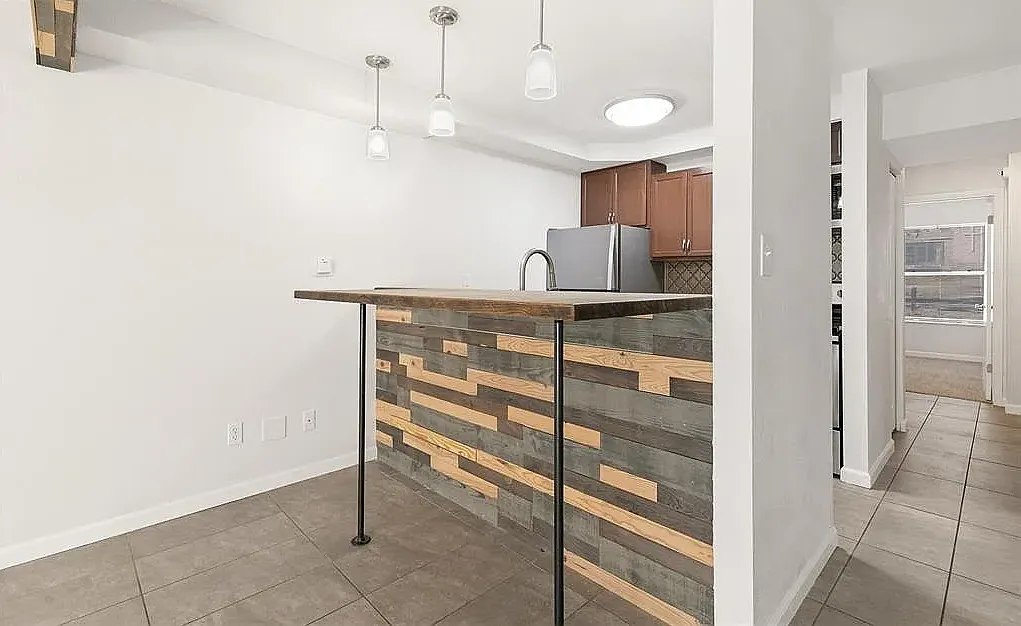 3 bed, 995 sqft, $625 — Photo 4