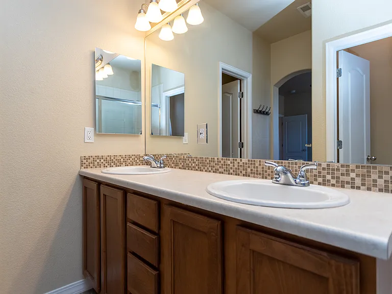 1839 Portland Gold Dr — Photo 17