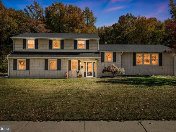 8 K Dr, Pennsville, NJ 08070