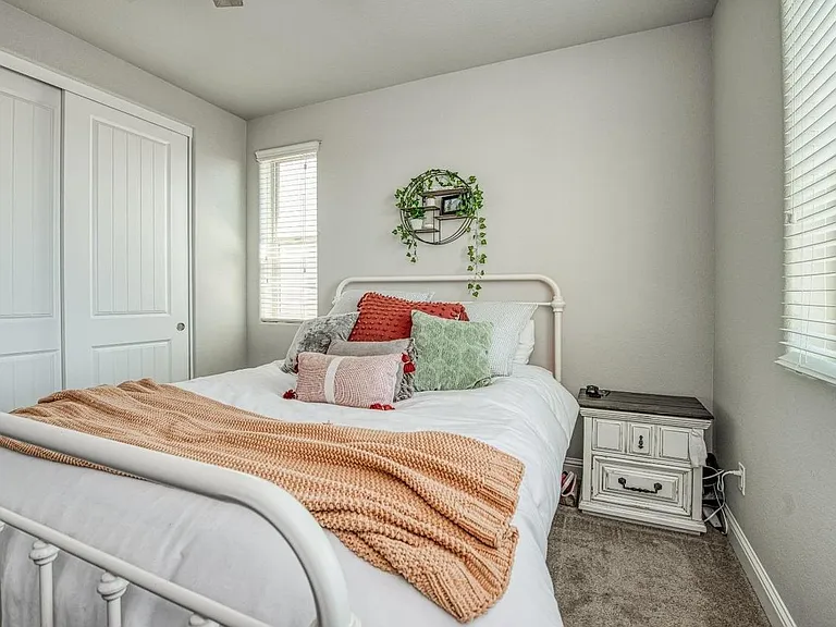 1394 E Via Dorata Way — Photo 21