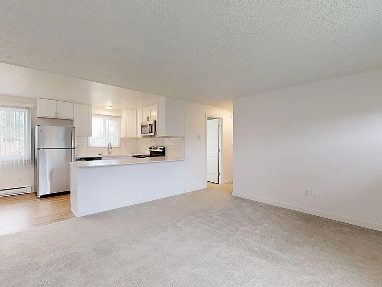 610 Elizabeth St — Photo 6