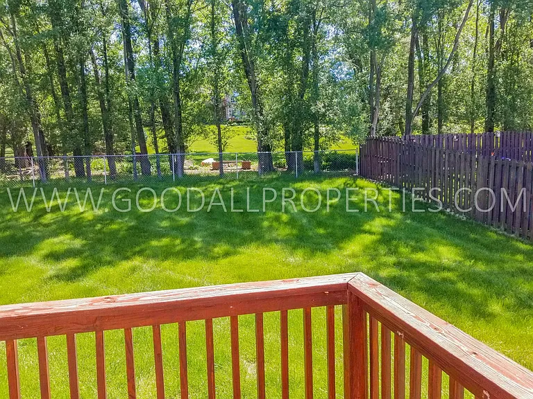 2420 Pine Ct — Photo 23
