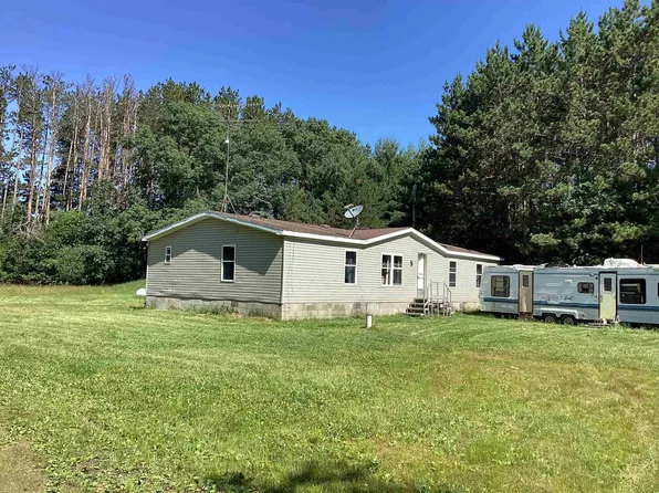 W1410 Meadowood Shores Dr, Neshkoro, WI 54960