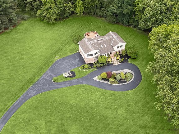 5th image of 13304 Ridgewood Dr