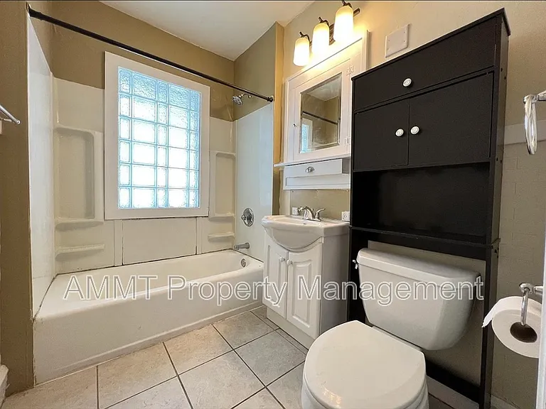 421 19th St NE — Photo 17