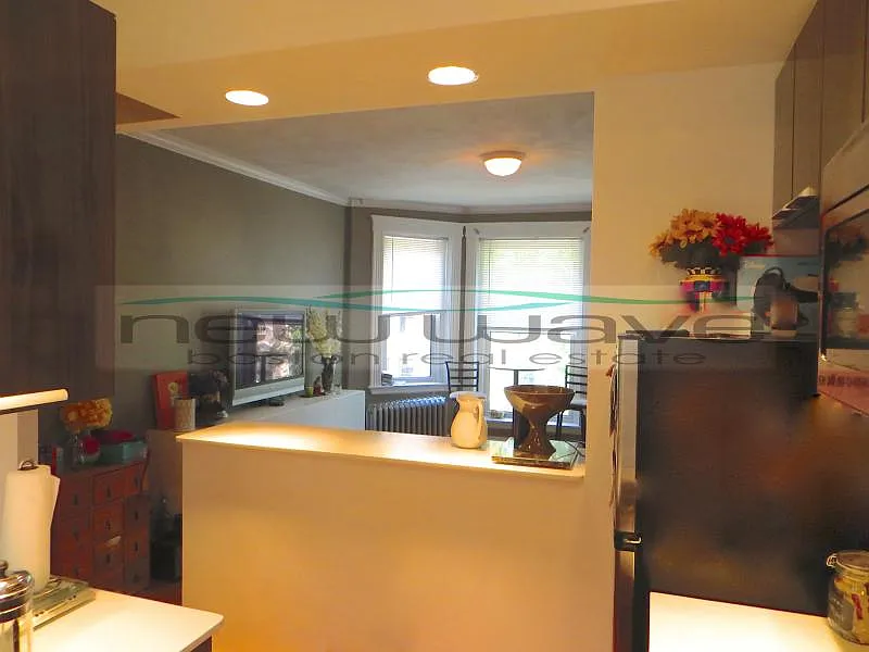 2 bed, 999 sqft, $3,800 — Photo 3