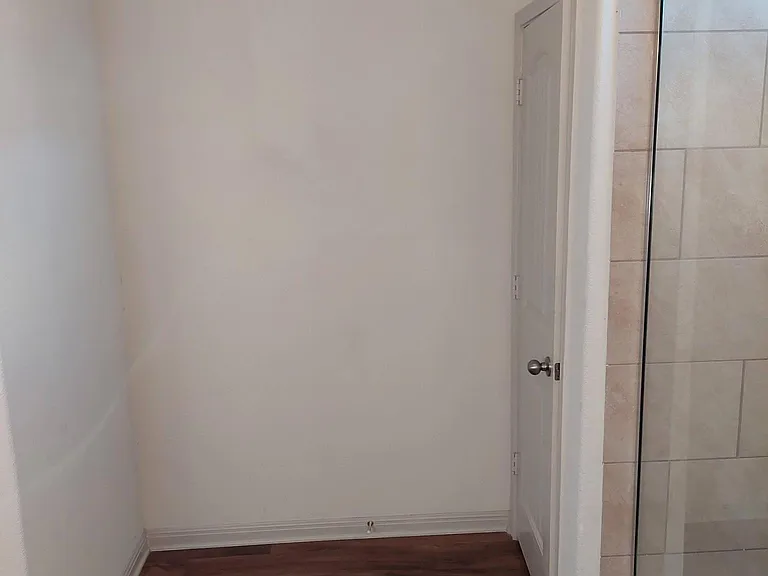 18400 Calasetta Dr — Photo 14