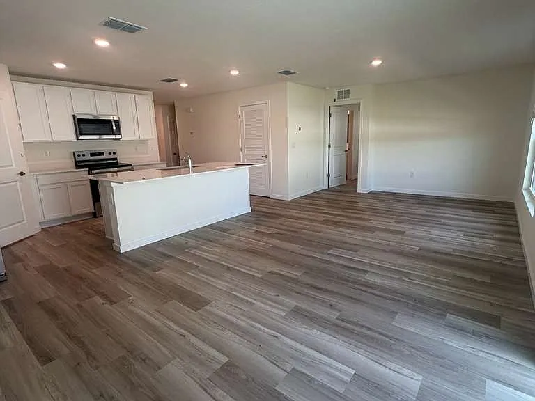 3058 NE 20th Ter — Photo 14